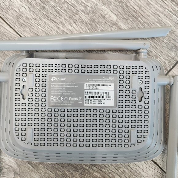 TP Link AC1200 Wireless Dual Band Router - Picture 2 of 3